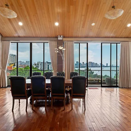 22Land Moon West Lake-2